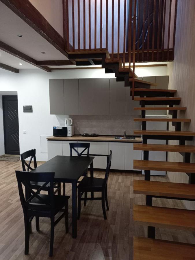 Дворівневі Апартаменти На Площі Ринок Lviv Extérieur photo